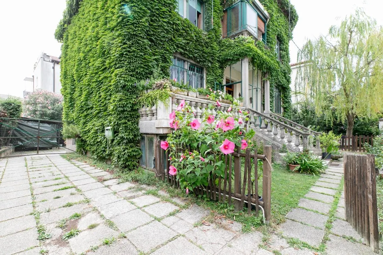 Apartment Casa Flores - 2 Camere Padova Italy